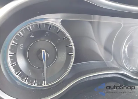 2015 Chrysler 300C z USA, uszkodzony, nr VIN 2C3CCAETXFH921907